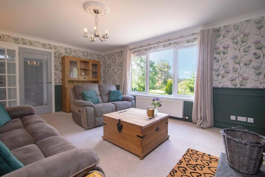 Calm Scottish Country Escape With Hot Tub Sleeps 6 Villa Inverness Exterior photo