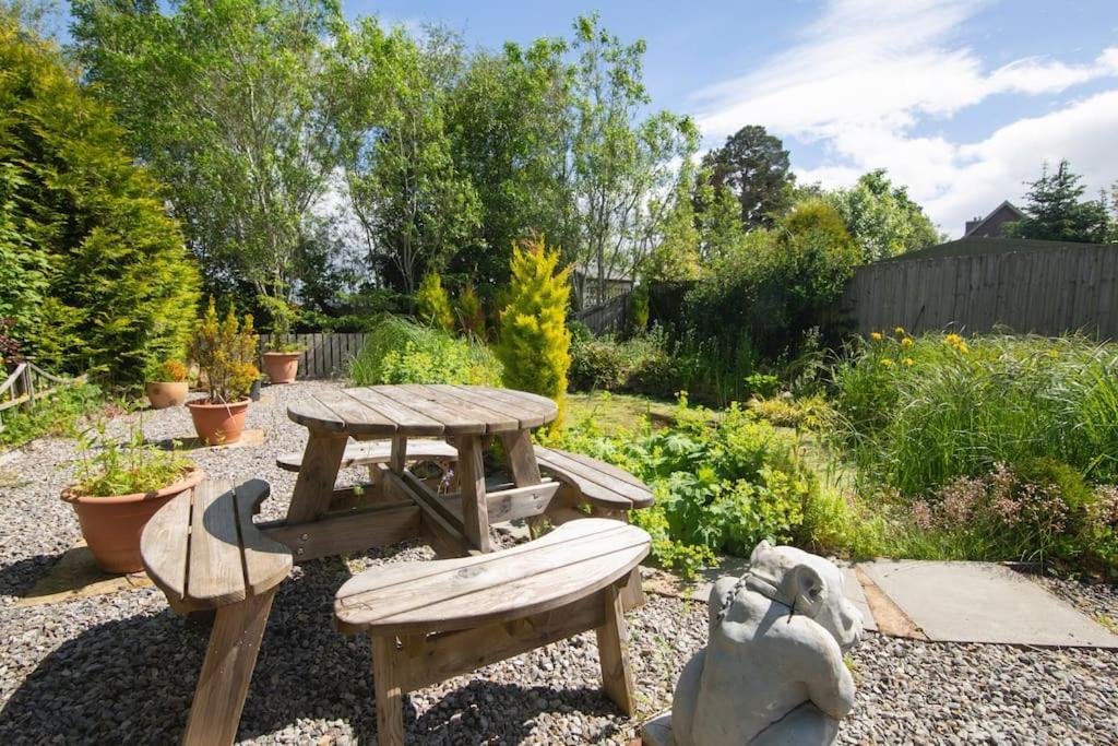 Calm Scottish Country Escape With Hot Tub Sleeps 6 Villa Inverness Exterior photo